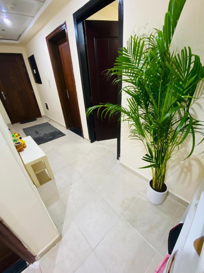 Nash Guest House Females Only ดูไบ ภายนอก รูปภาพ