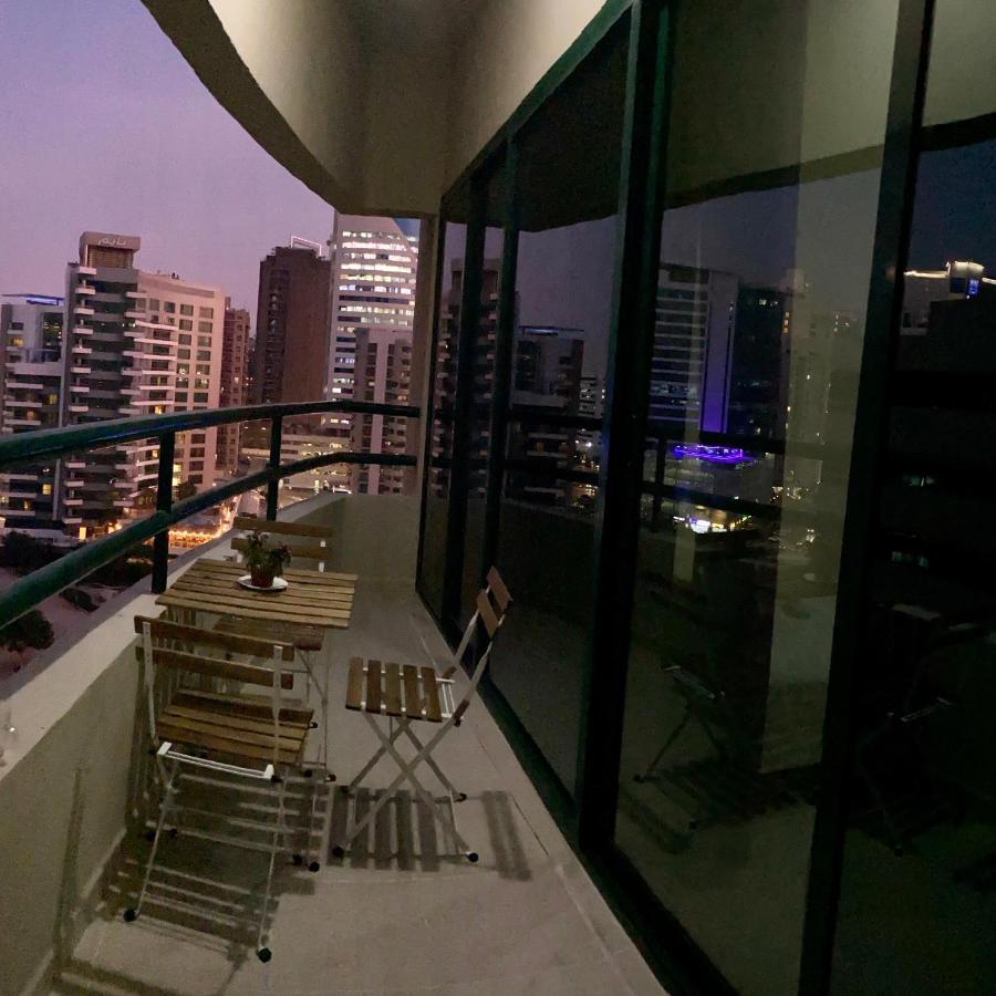 Nash Guest House Females Only ดูไบ ภายนอก รูปภาพ