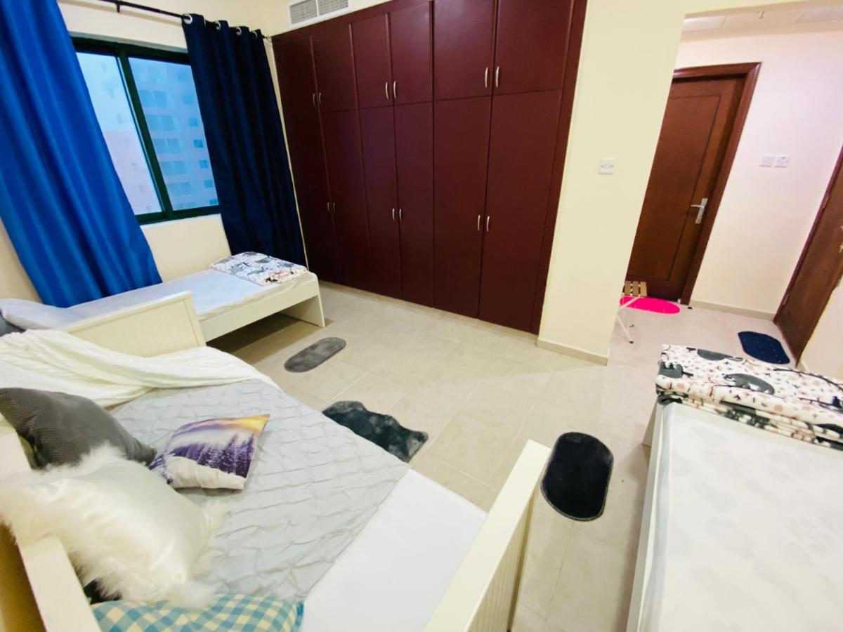 Nash Guest House Females Only ดูไบ ภายนอก รูปภาพ