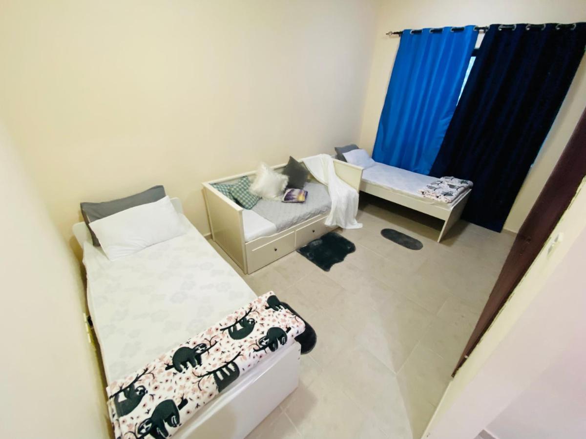 Nash Guest House Females Only ดูไบ ภายนอก รูปภาพ