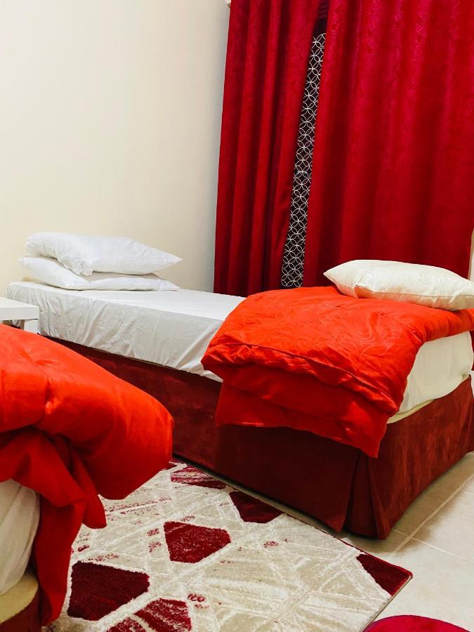 Nash Guest House Females Only ดูไบ ภายนอก รูปภาพ