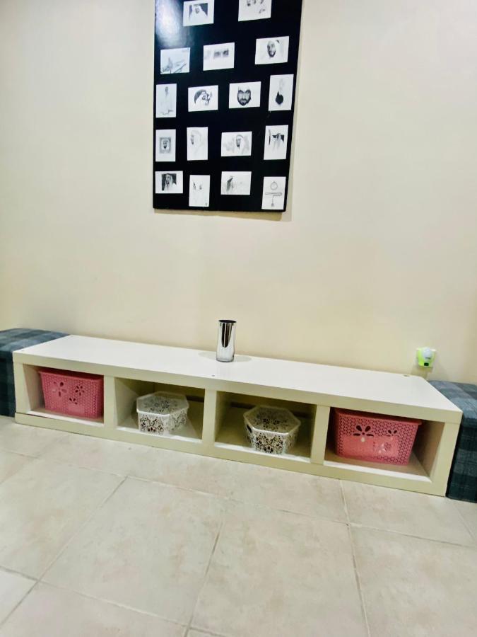 Nash Guest House Females Only ดูไบ ภายนอก รูปภาพ